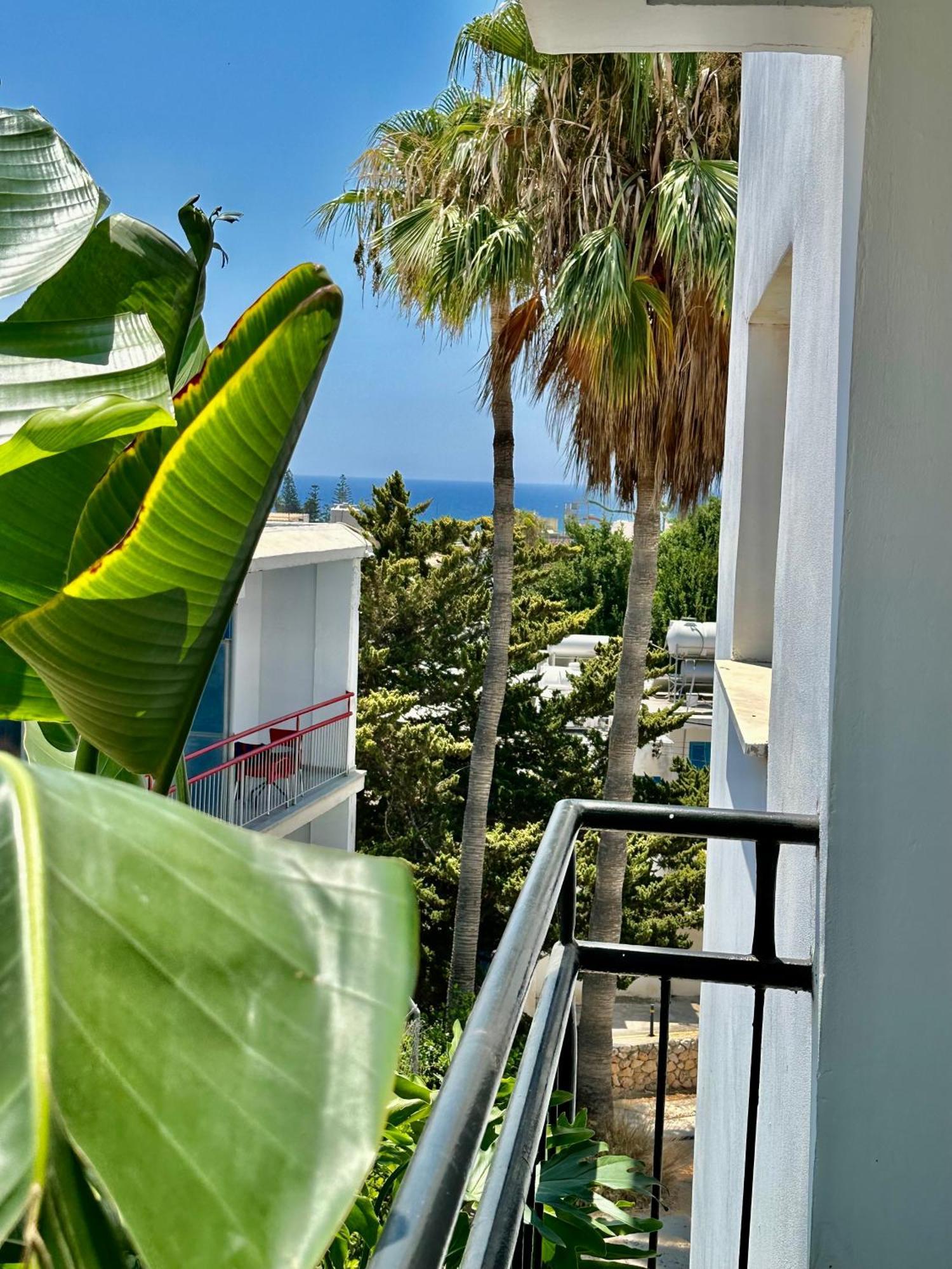 Апартаменты Flat in the heart of Ayia Napa/Центр Айя Напы Экстерьер фото